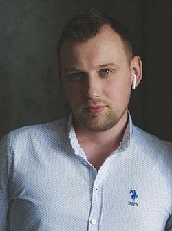 Улогов Артем Алексеевич