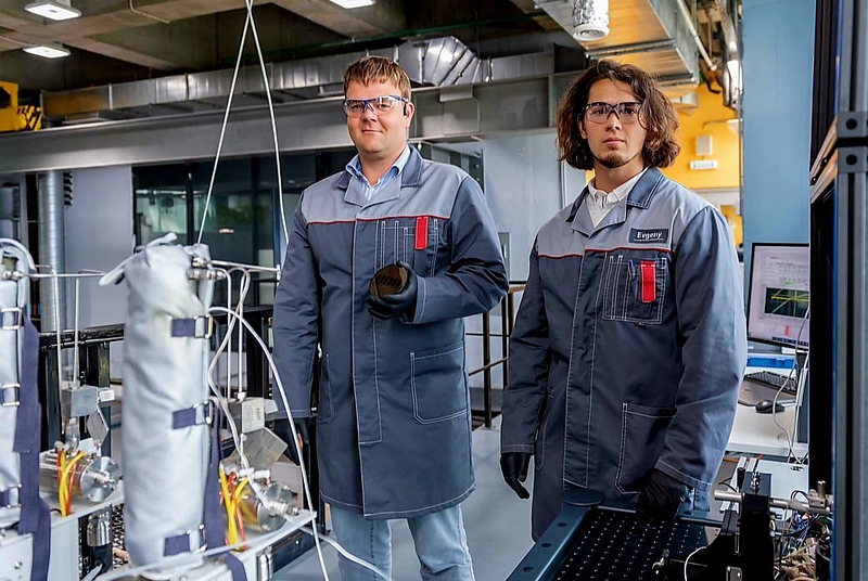 Файл:Фото стартап LABADVANCE.jpg